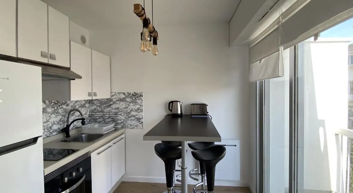 Apartamento T1 Bis Avec Parking A 10 Min A Pied Du Centre Vannes 0*,